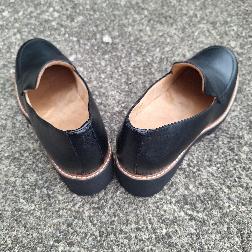 Naturalizer Women's Size 8 Black Leather Loafers - Picture 4 of 8
